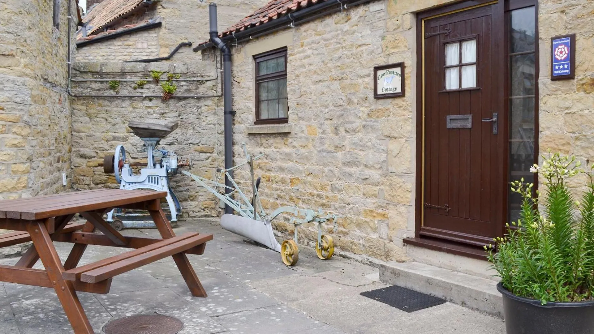Cow Pasture Cottage - Uk2297 Ebberston